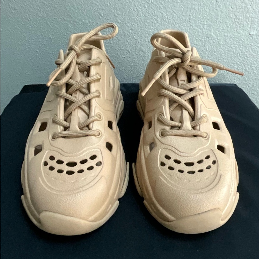 Steve Madden Tan Athletic Shoes